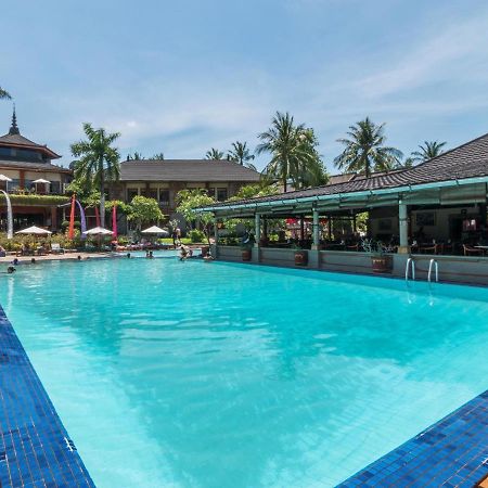 Club Bali Suite Legian Exterior photo