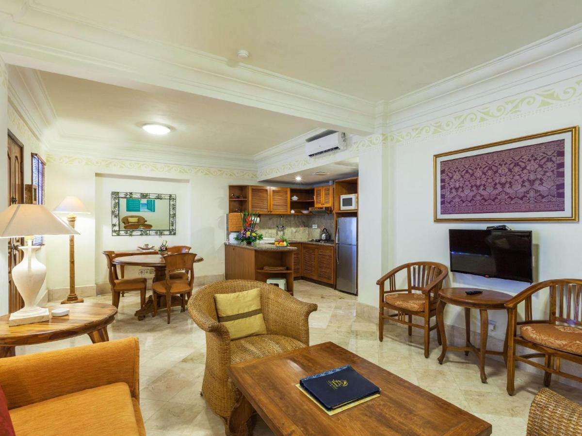 Club Bali Suite Legian Exterior photo
