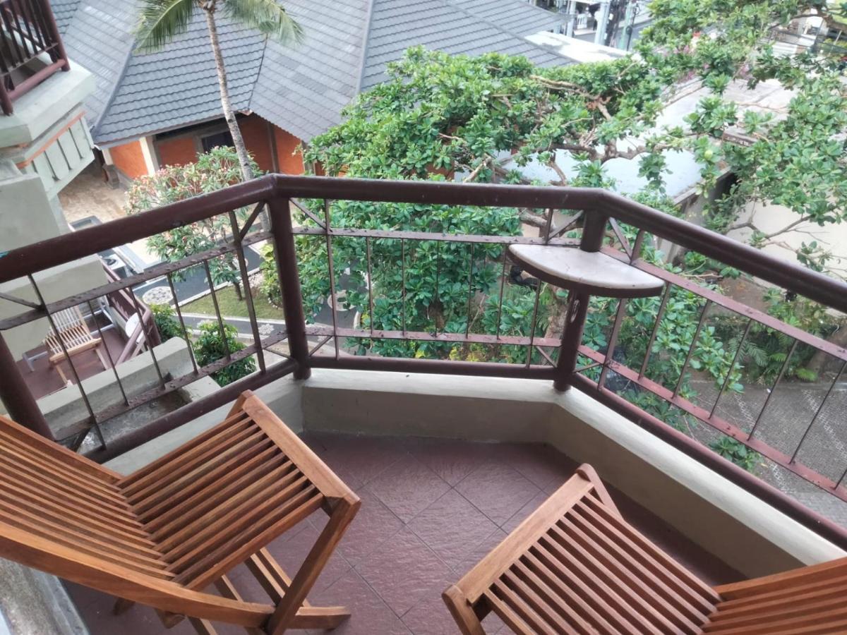 Club Bali Suite Legian Exterior photo