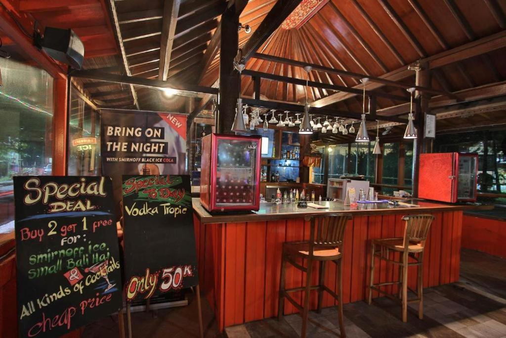 Club Bali Suite Legian Exterior photo