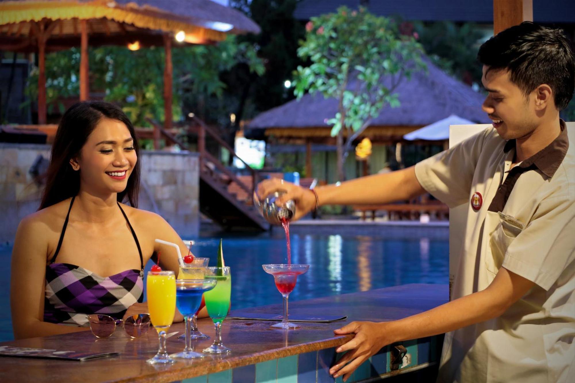 Club Bali Suite Legian Exterior photo